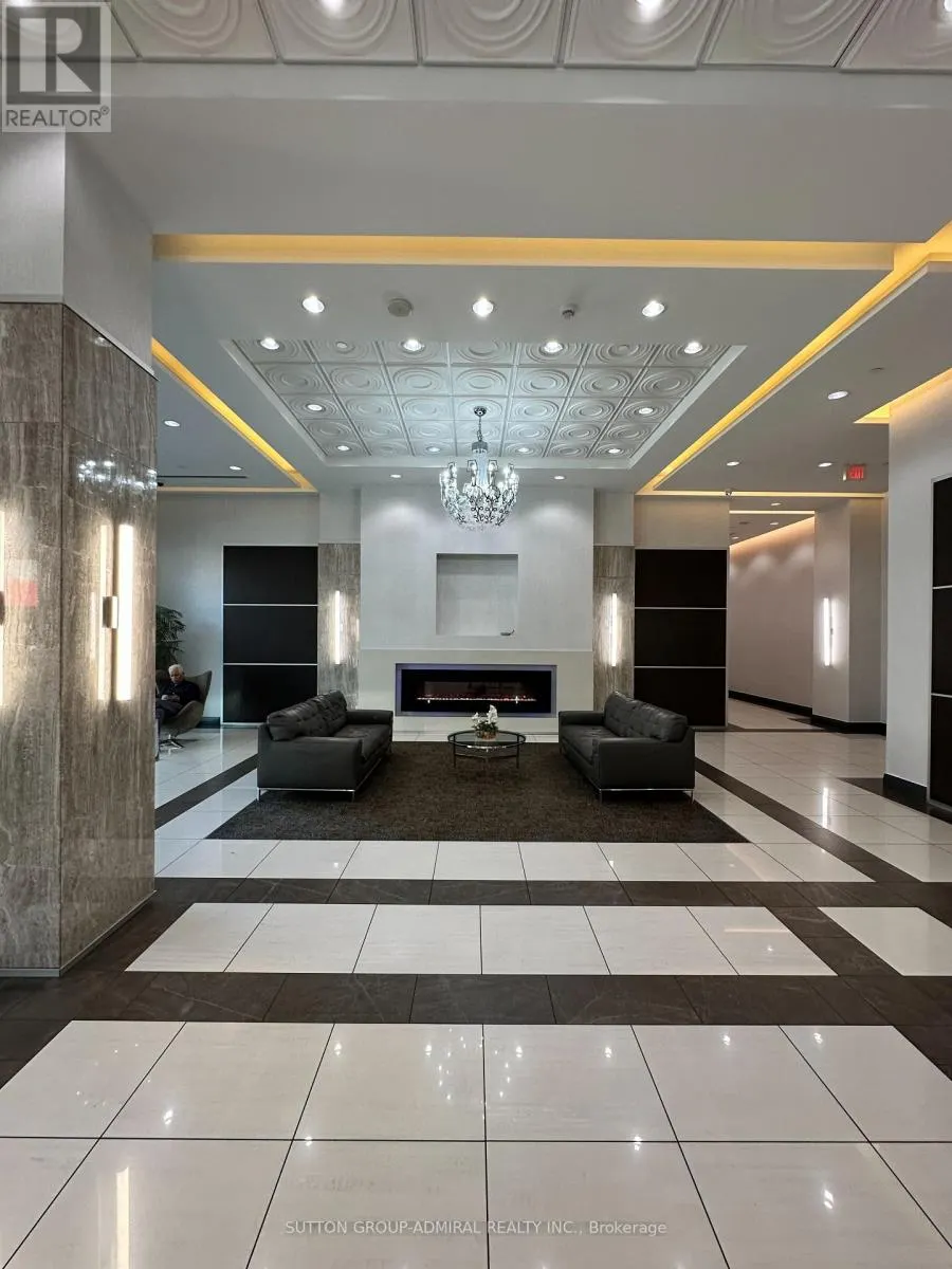 1728 - 7161 YONGE STREET