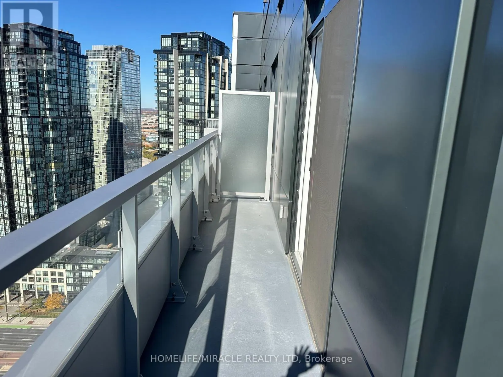 2702 - 21 MEADOWDALE ROAD
