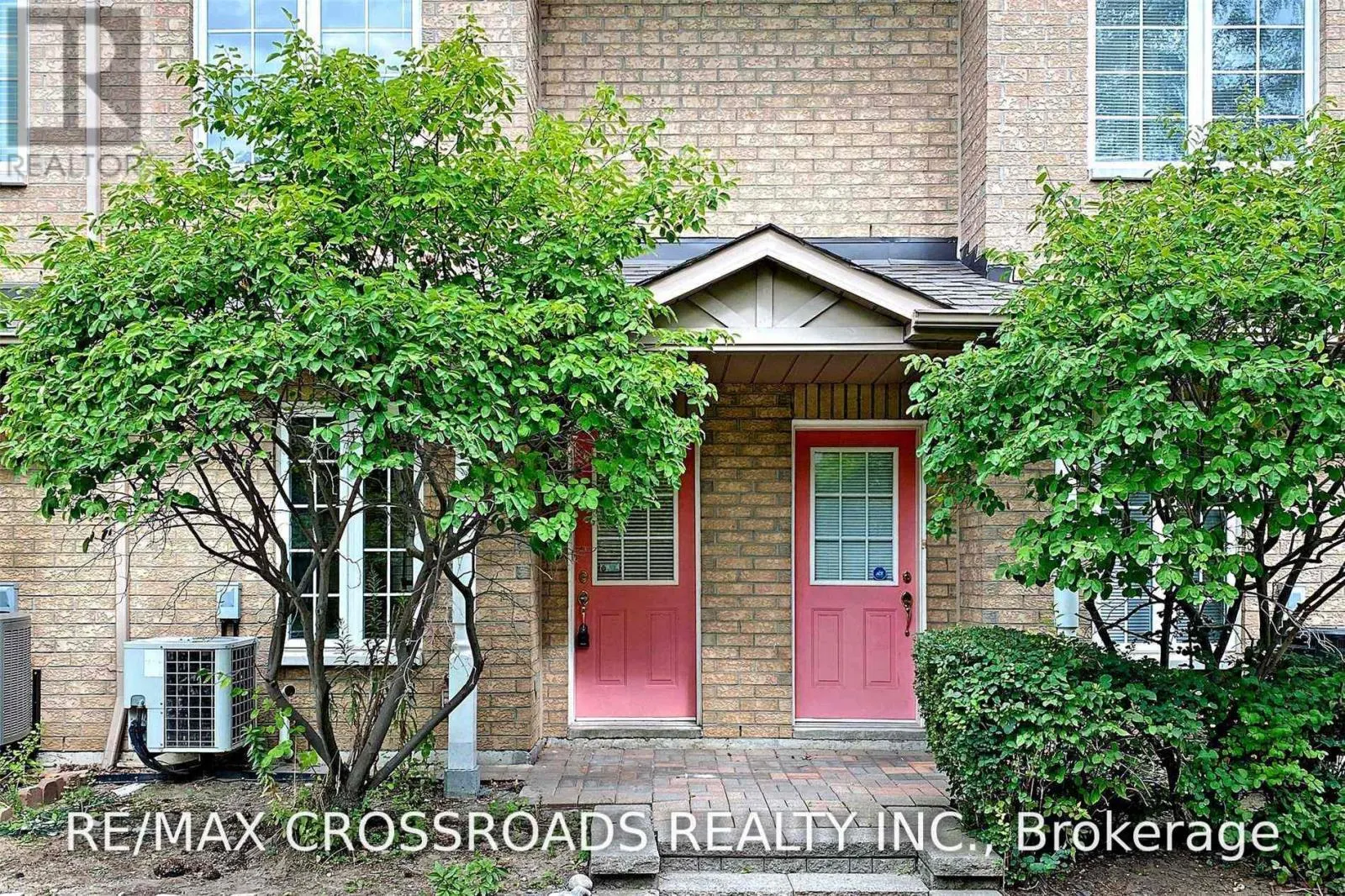 9 - 22 ST MORITZ WAY