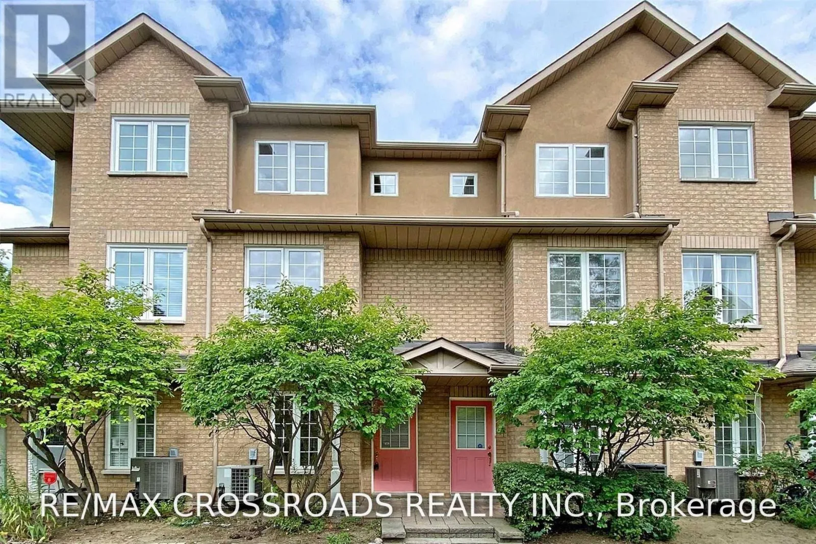 9 - 22 ST MORITZ WAY