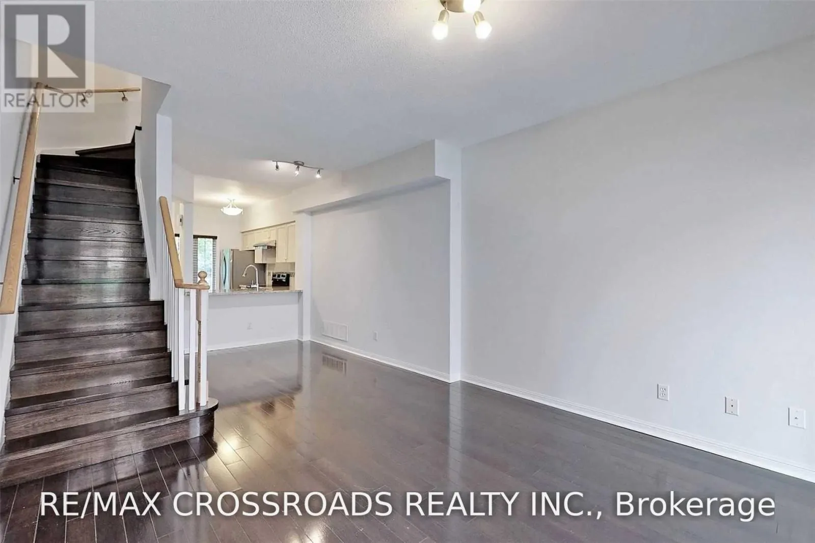 9 - 22 ST MORITZ WAY