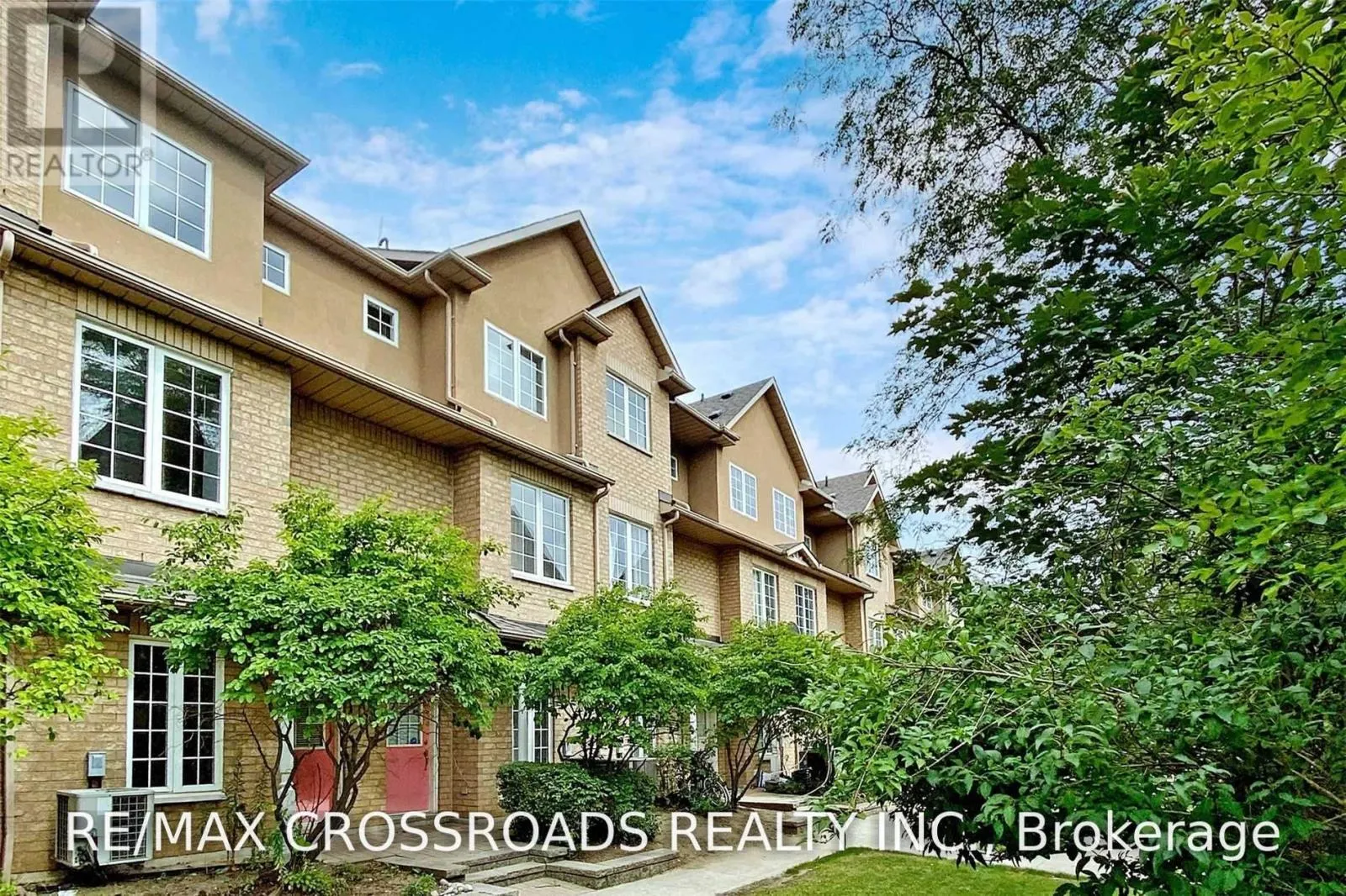 9 - 22 ST MORITZ WAY