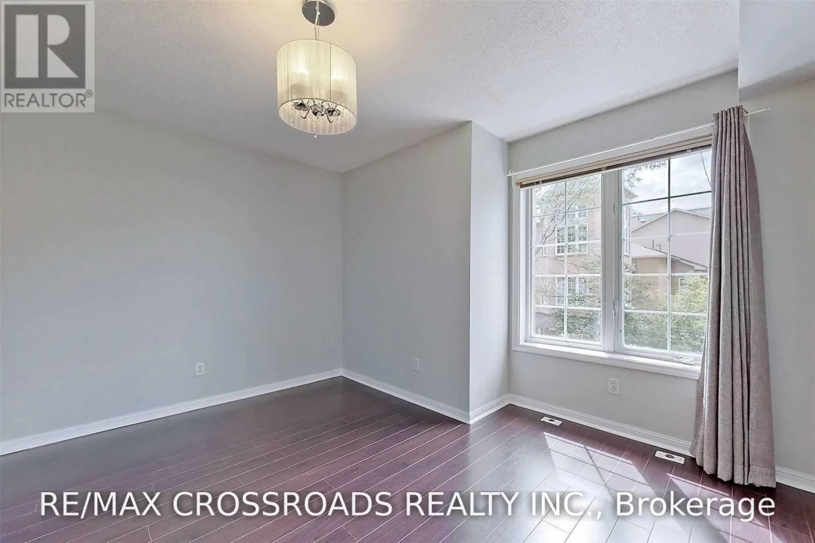 9 - 22 ST MORITZ WAY