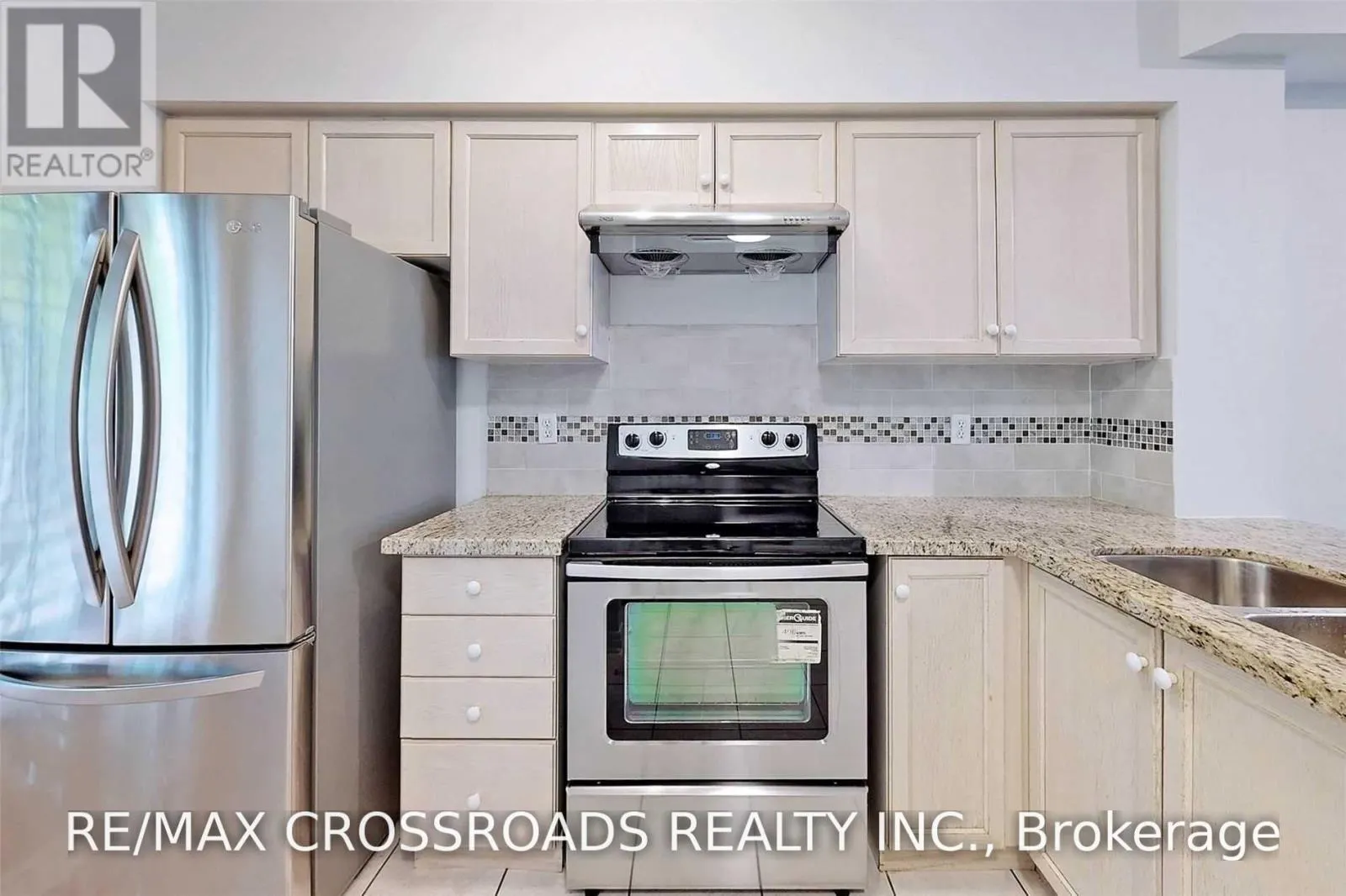 9 - 22 ST MORITZ WAY