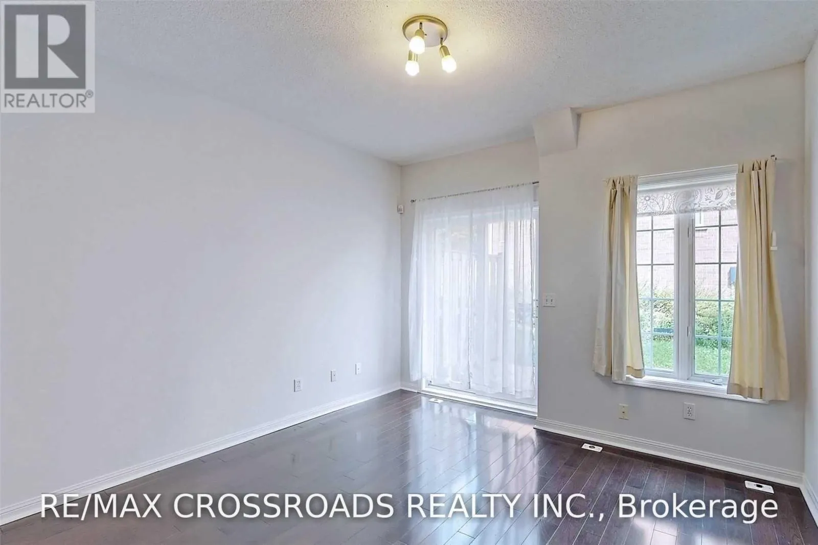 9 - 22 ST MORITZ WAY