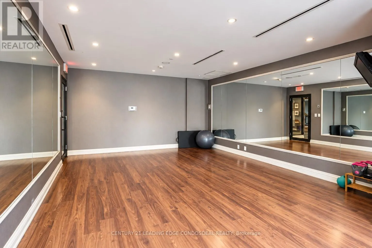 301 - 9235 JANE STREET