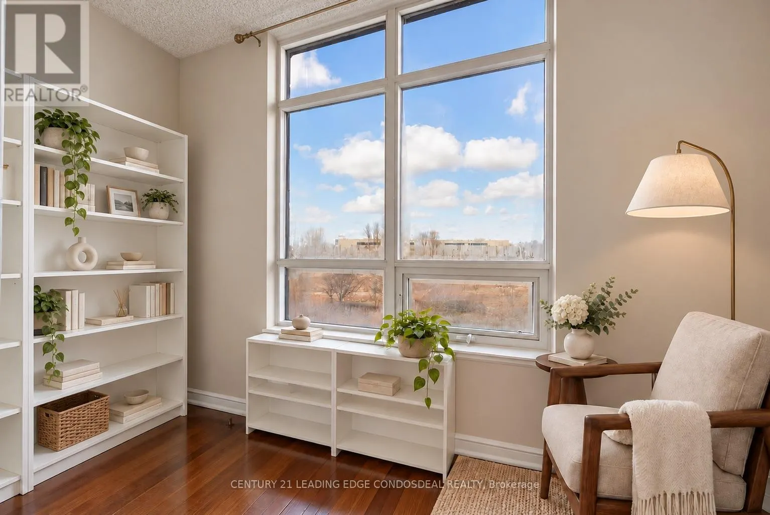 301 - 9235 JANE STREET