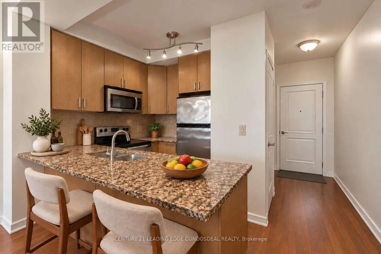301 - 9235 JANE STREET