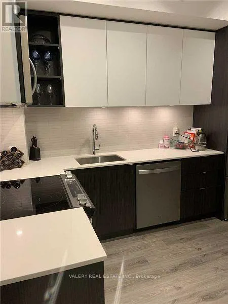 1030 - 100 EAGLE ROCK WAY