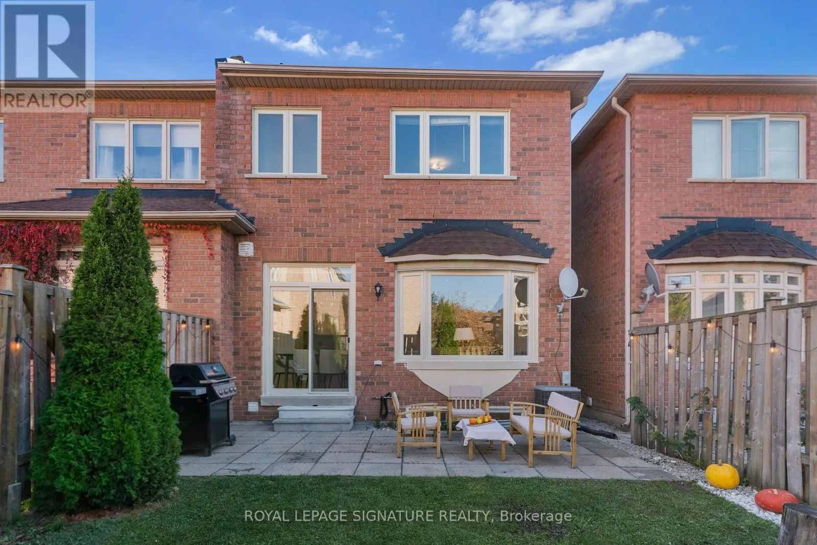82 LOIRE VALLEY AVENUE