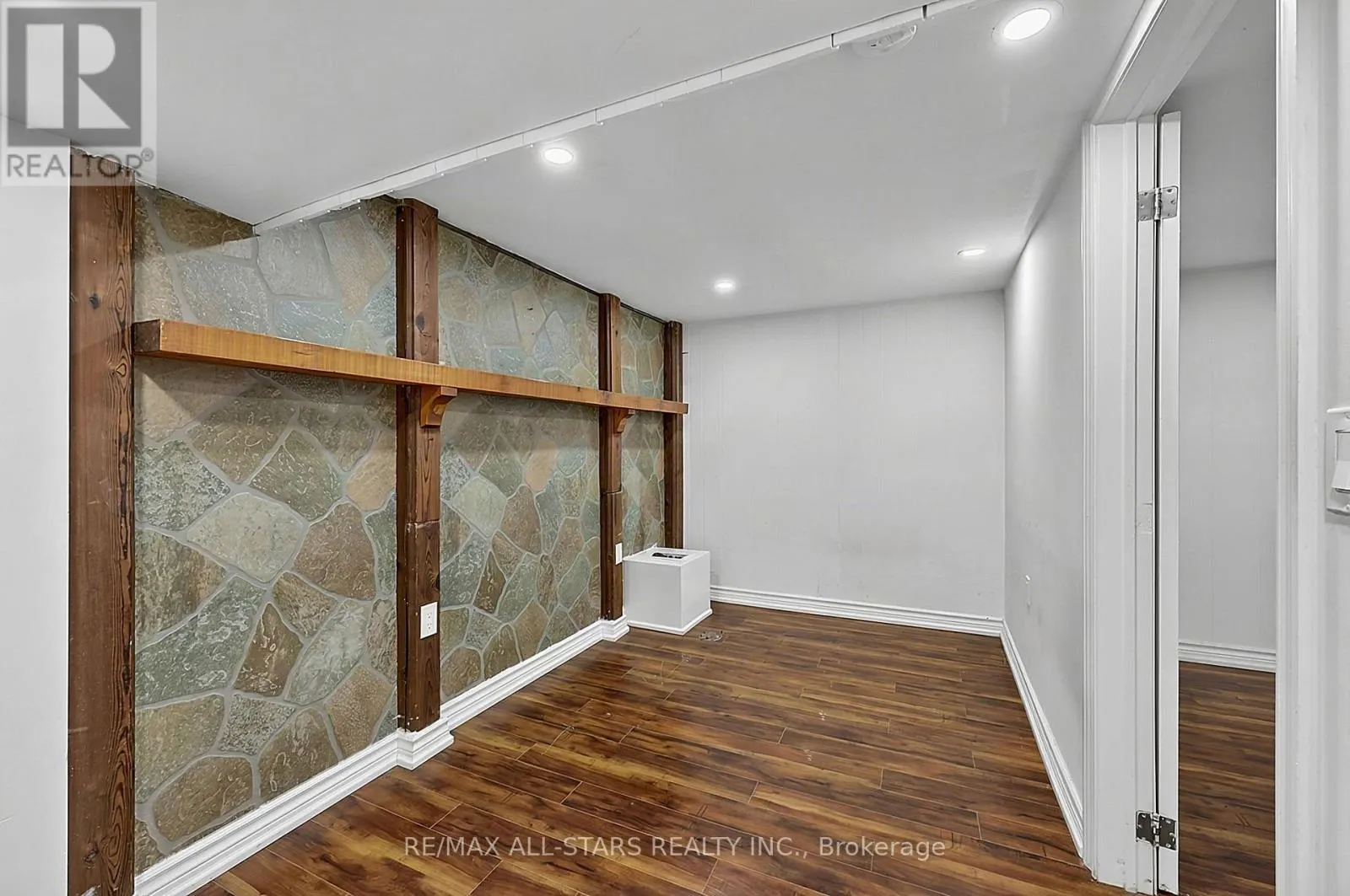333 NEAL DRIVE