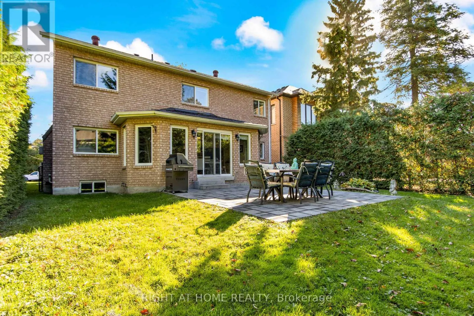 212 OLDE BAYVIEW AVENUE