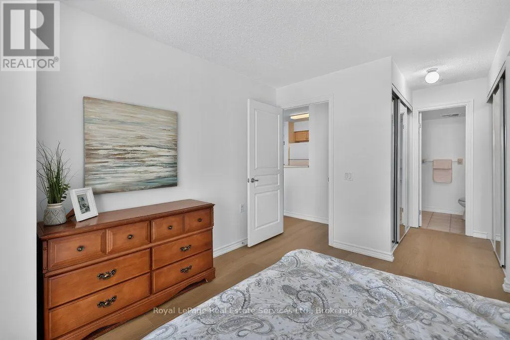 1002 - 9015 LESLIE STREET #1002