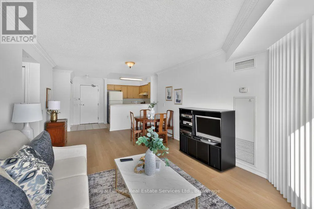 1002 - 9015 LESLIE STREET #1002