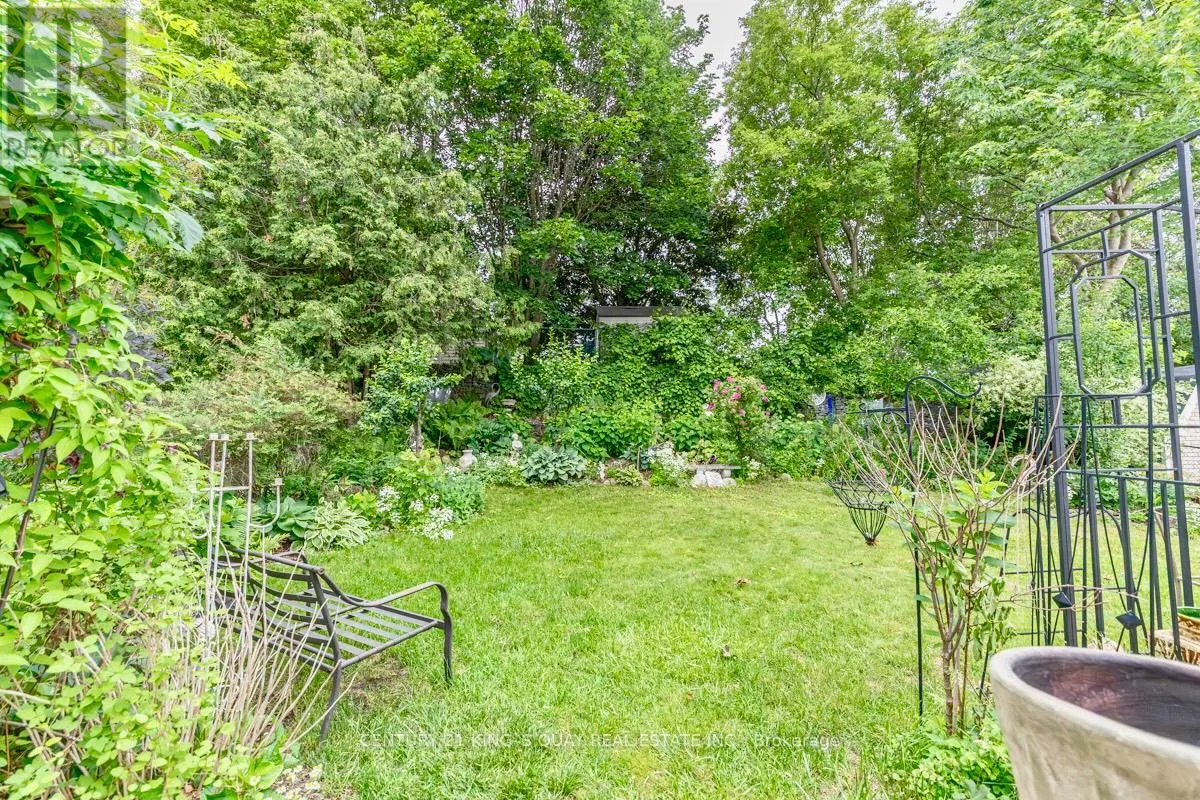 40 STONEHILL BOULEVARD