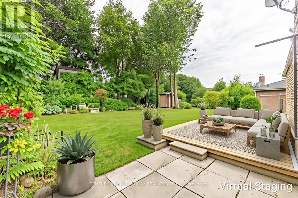 40 STONEHILL BOULEVARD
