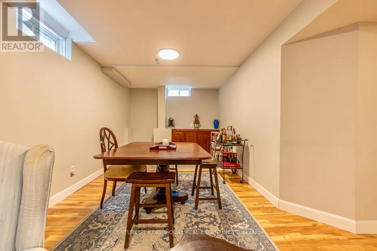 40 STONEHILL BOULEVARD