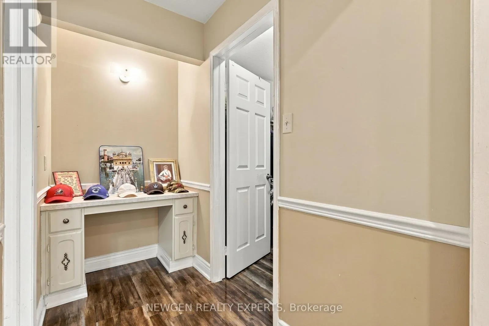 40 FOUNDRY CRESCENT E
