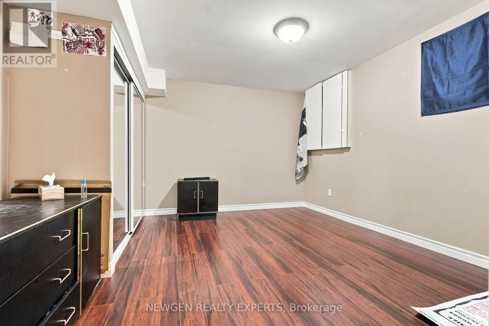 40 FOUNDRY CRESCENT E