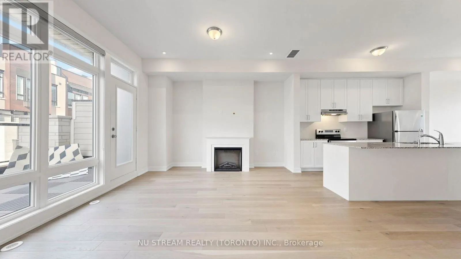 72 INGERSOLL LANE