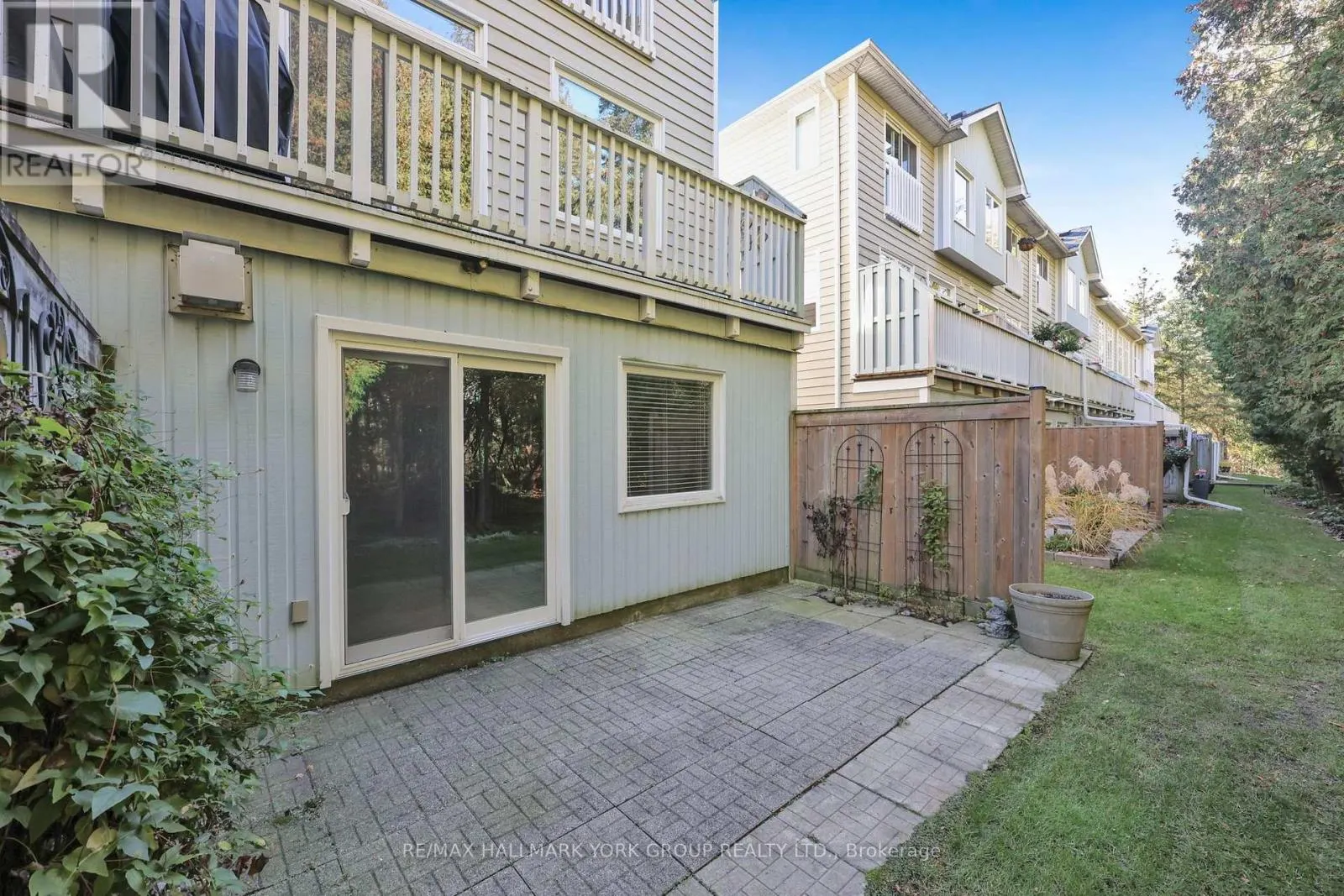 923 CREEKFRONT WAY
