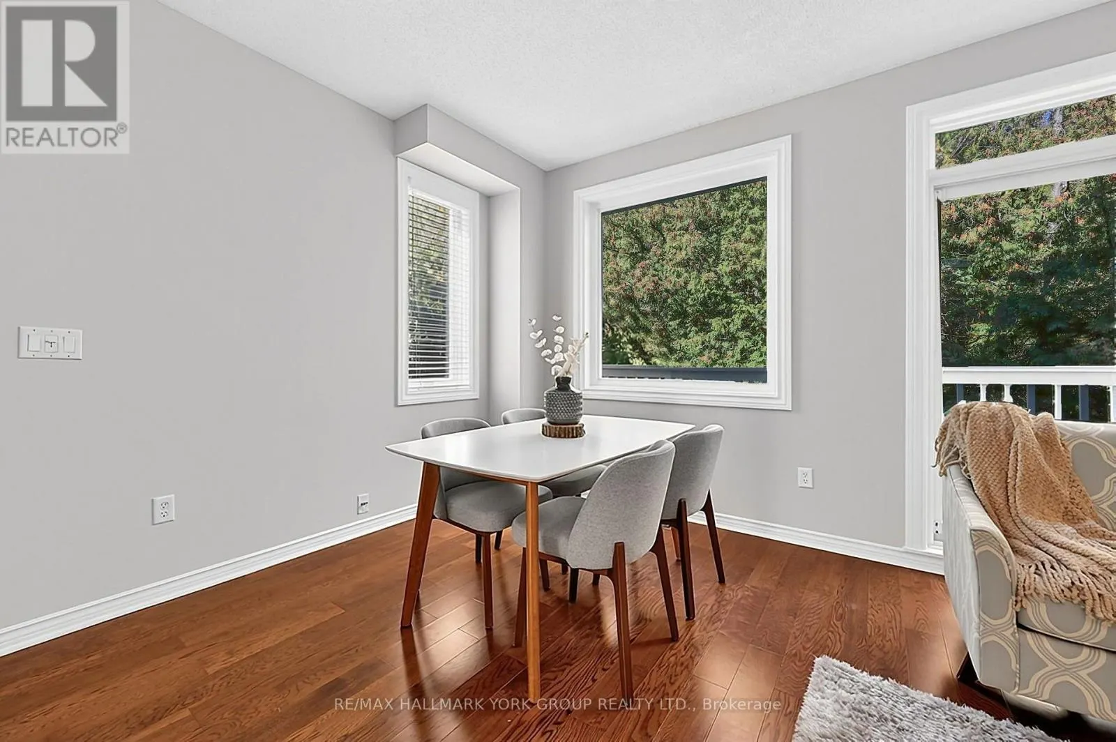923 CREEKFRONT WAY
