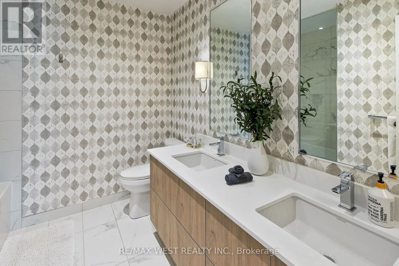 3657 FERRETTI COURT
