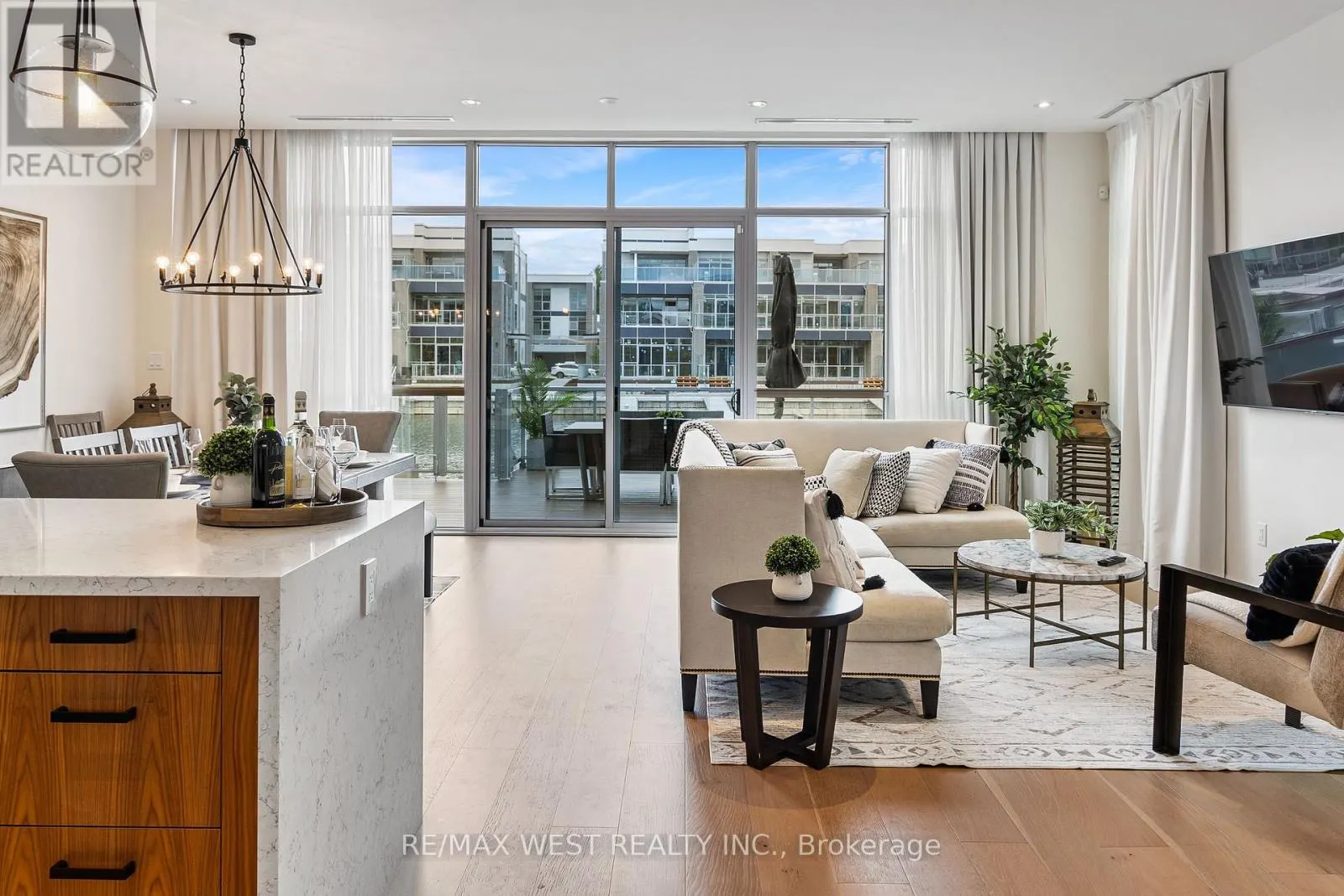 3657 FERRETTI COURT