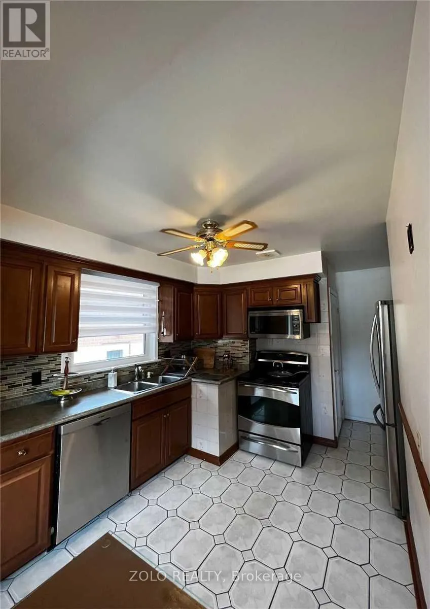 MAIN FLOOR - 346 WENLOCK AVENUE