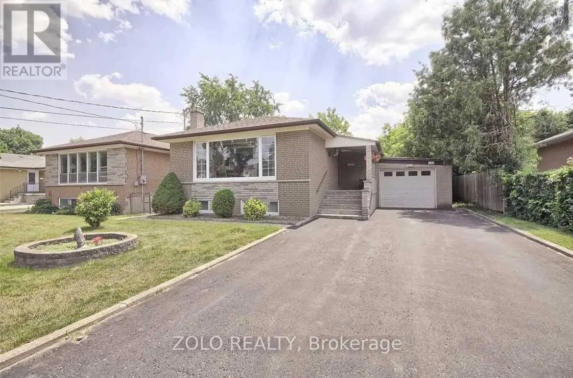 MAIN FLOOR - 346 WENLOCK AVENUE