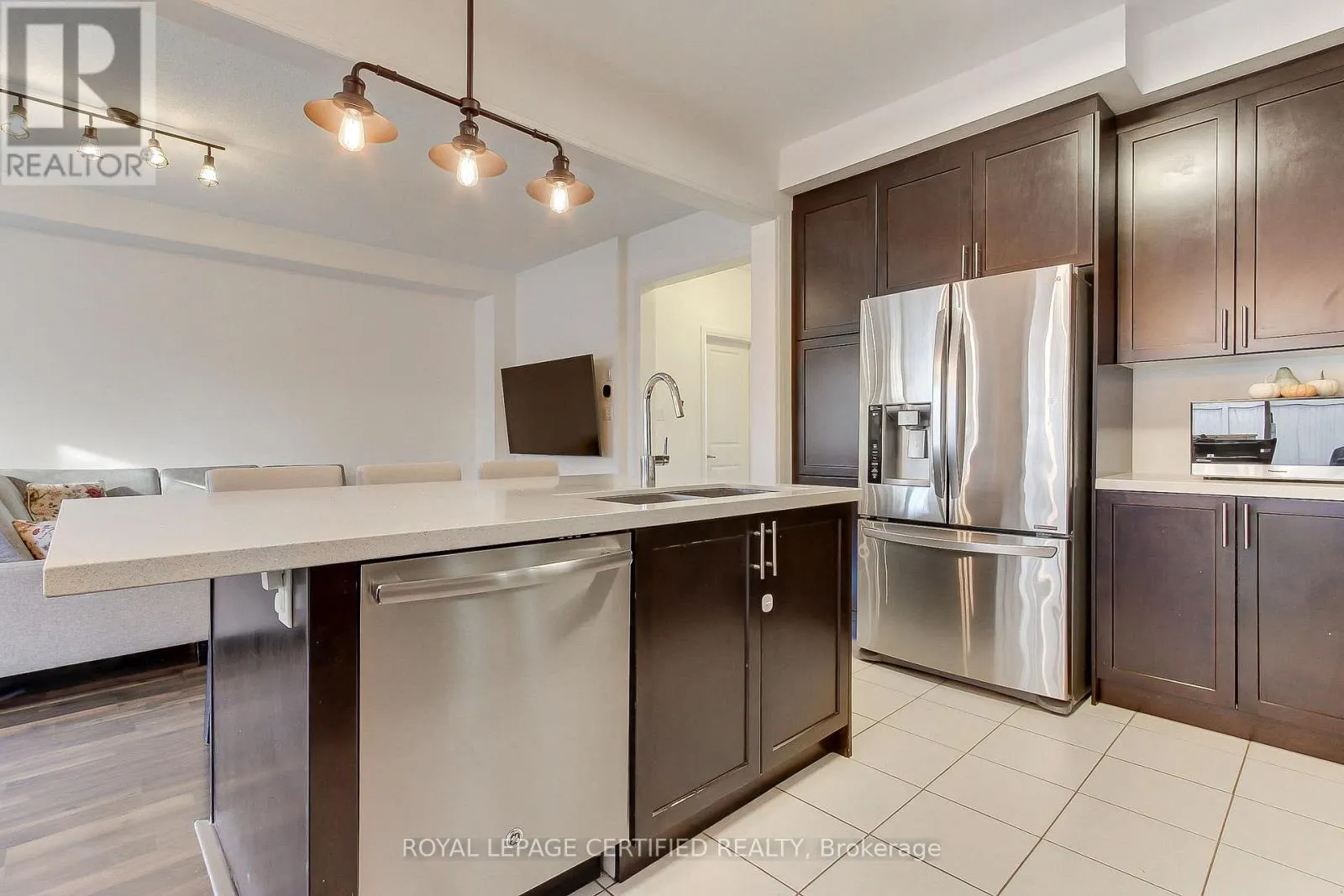 8 MARTIN TRAIL