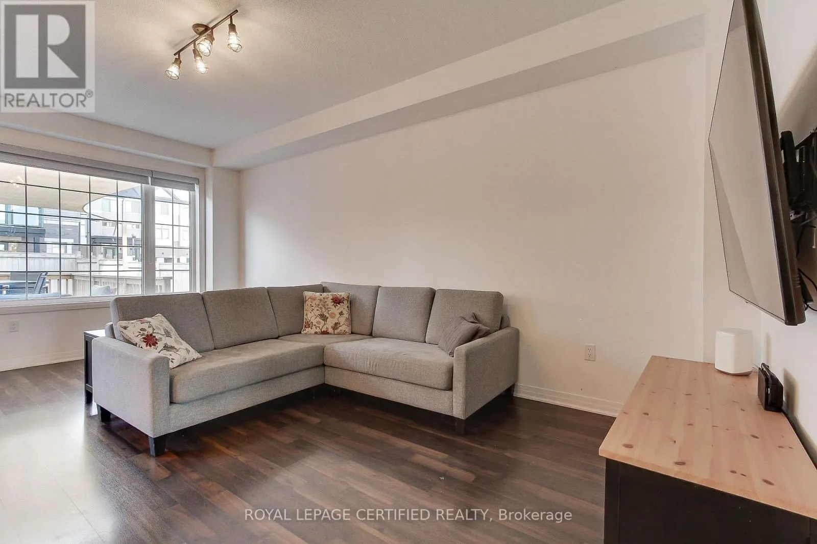 8 MARTIN TRAIL