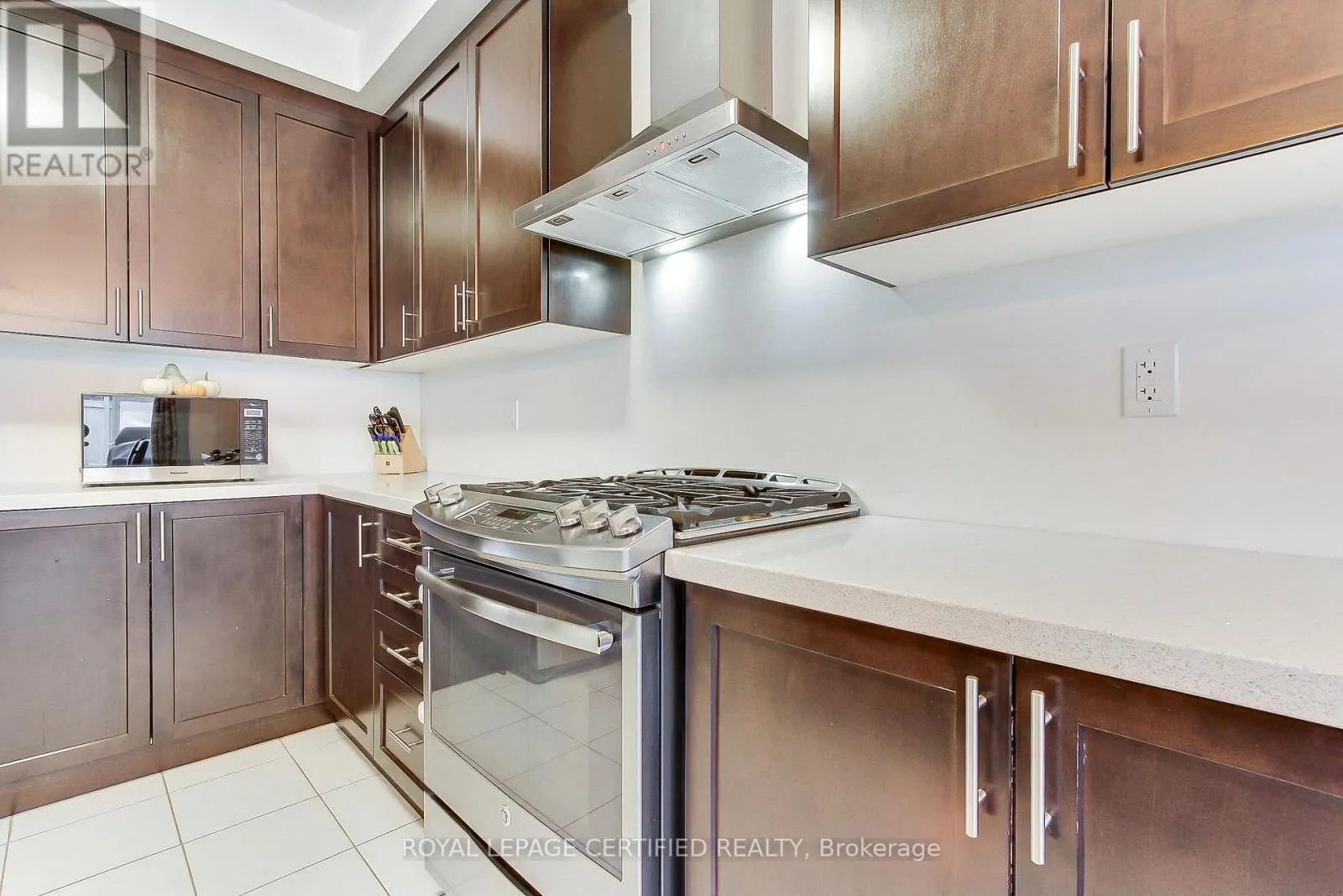 8 MARTIN TRAIL