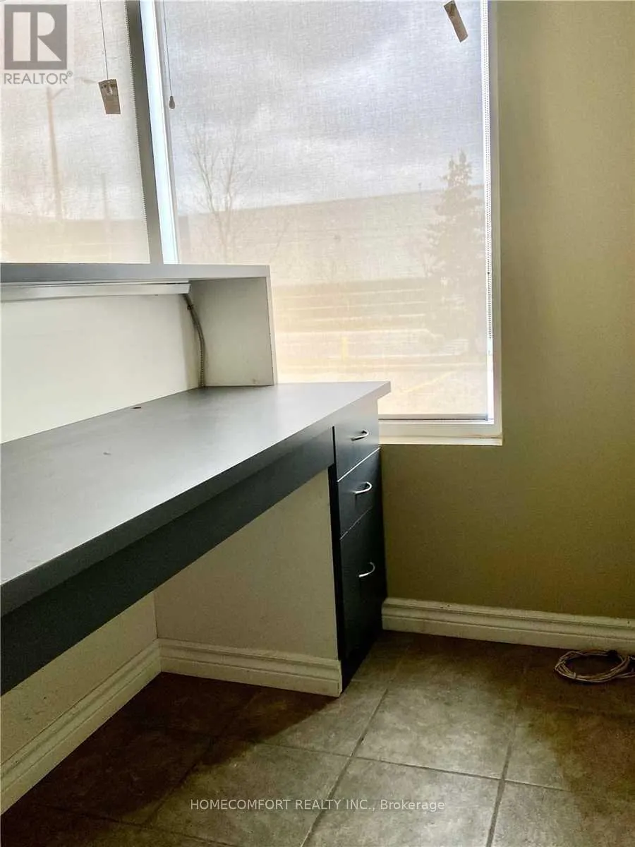22 - 280 YORKTECH DRIVE