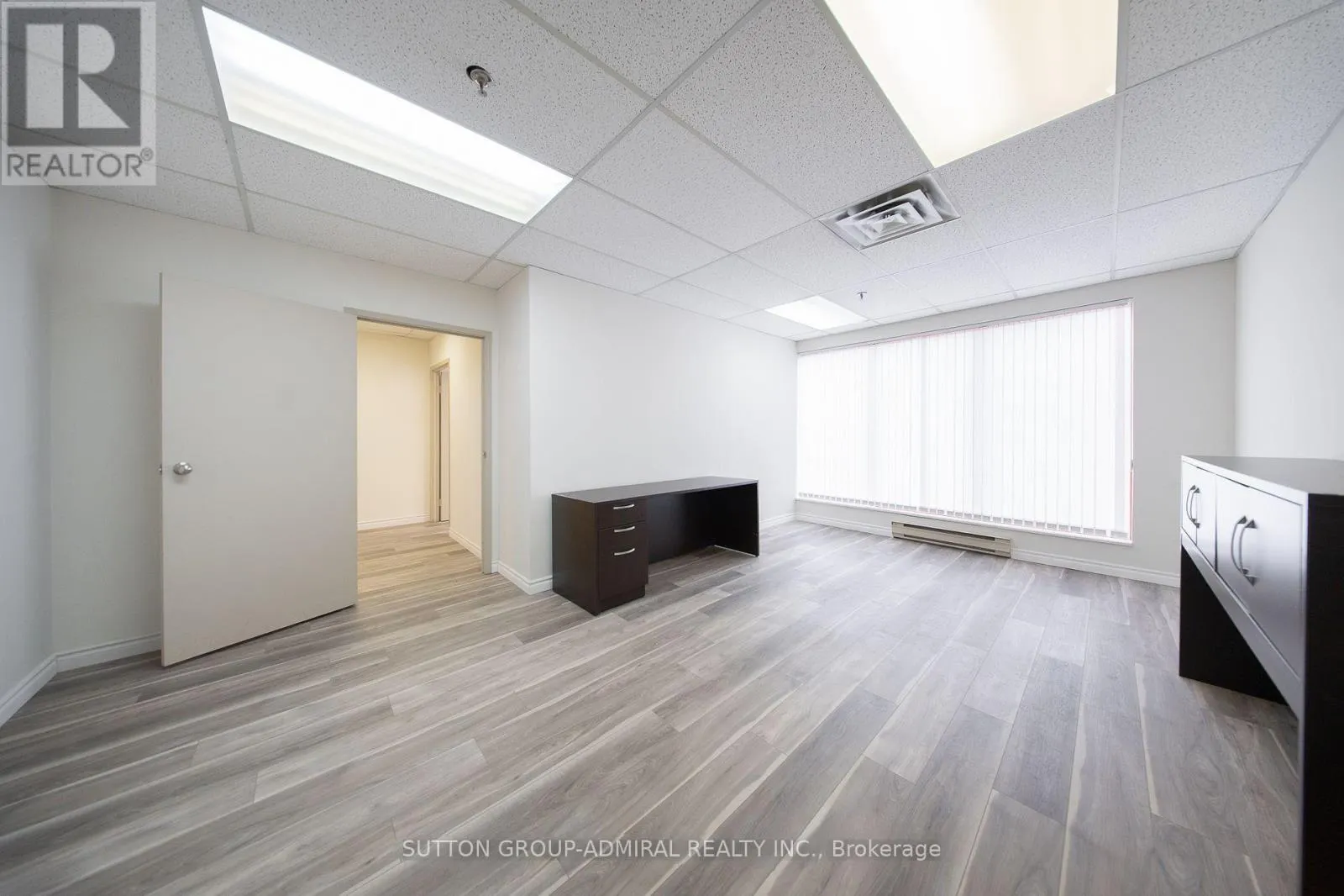 16 - UPPER LEVEL - 65 WOODSTREAM BOULEVARD