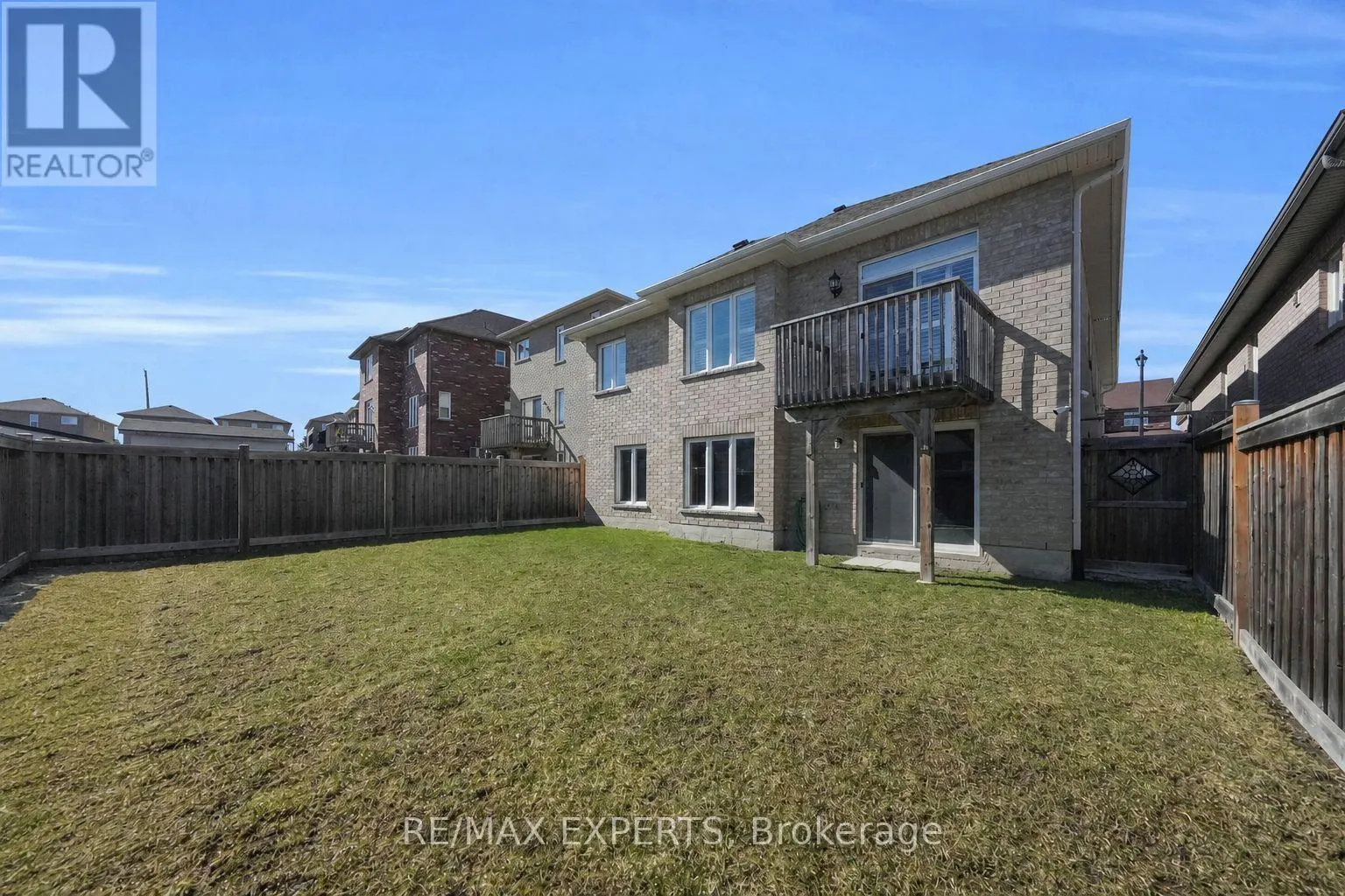 57 HOPKINS CRESCENT N