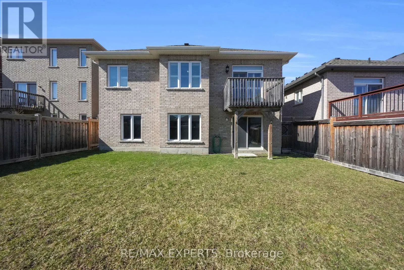 57 HOPKINS CRESCENT N