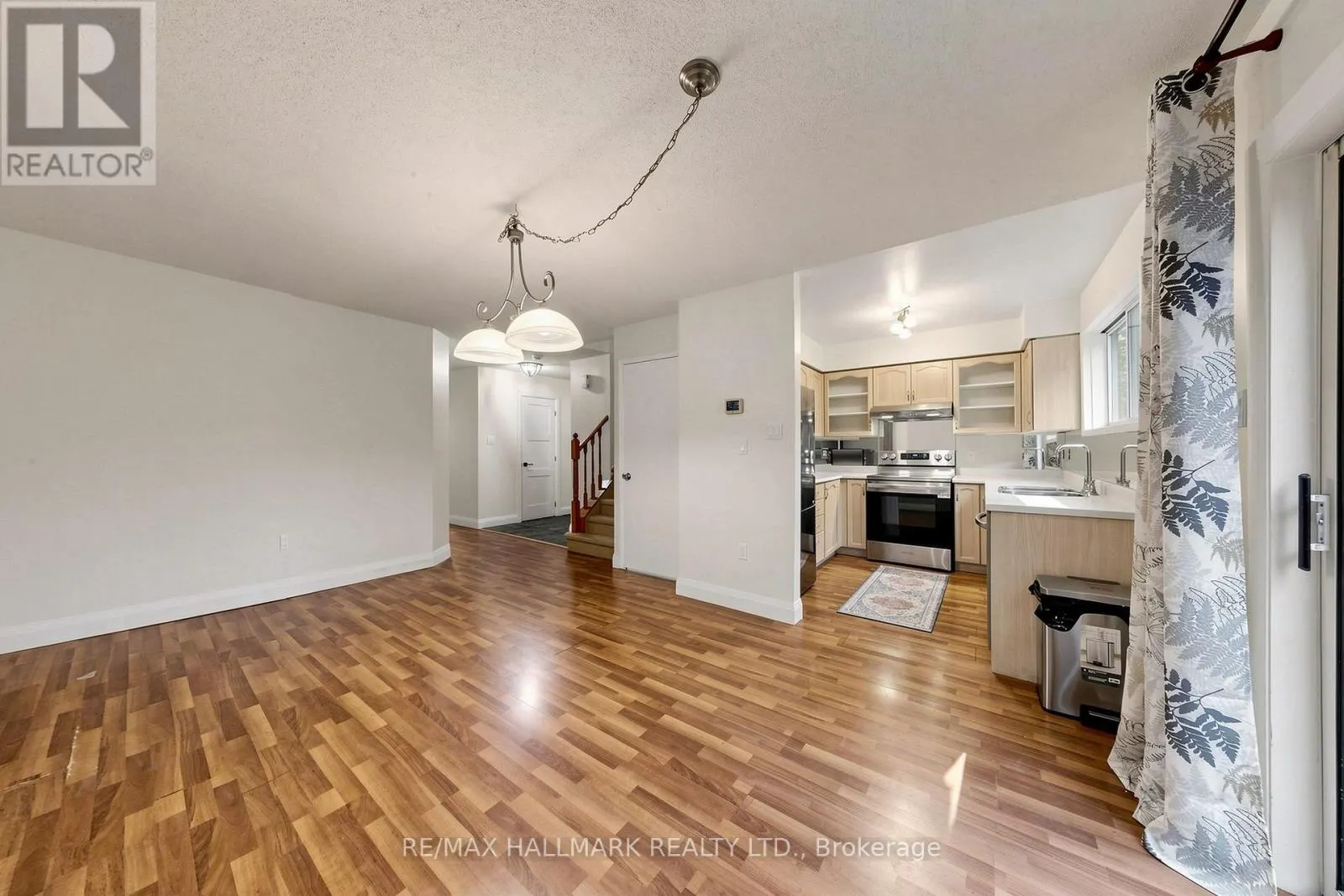 1 - 351 RIDDELL COURT