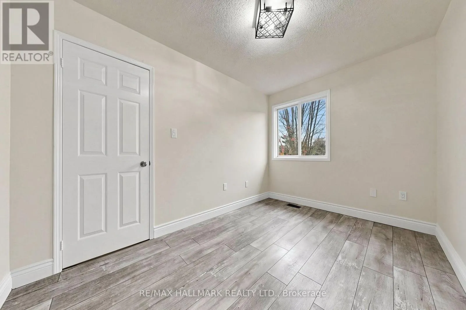 1 - 351 RIDDELL COURT