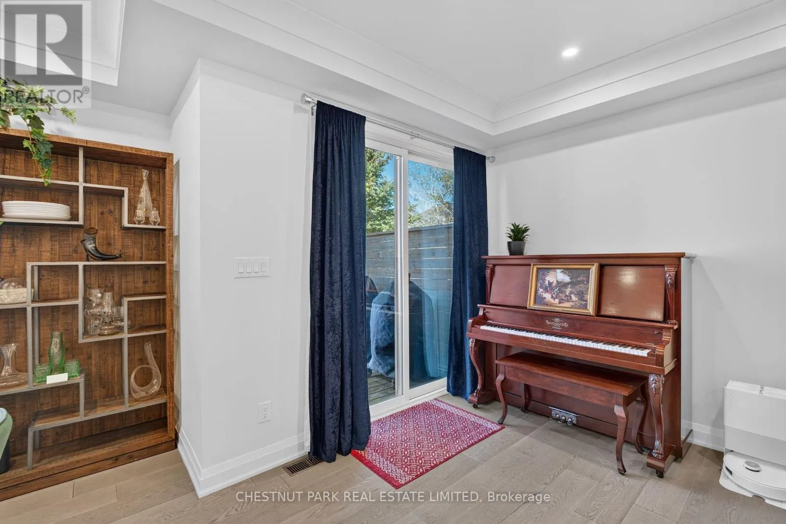 40 LOWTHER AVENUE