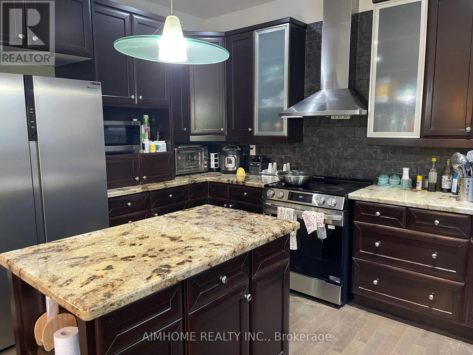 ROOM 2 - 16 HEARTHSIDE AVENUE