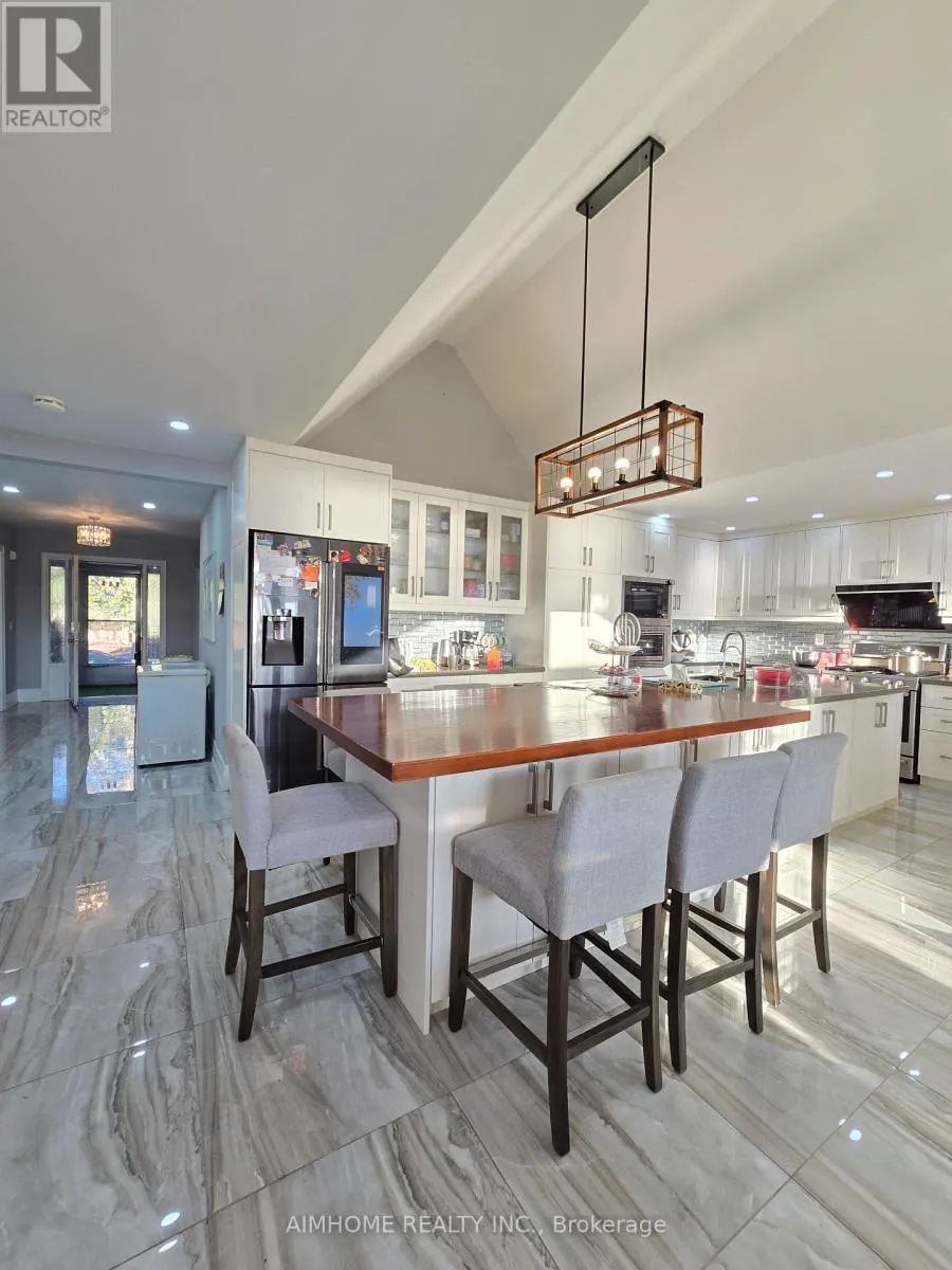 RM EAST - 66A COOKS BAY DRIVE