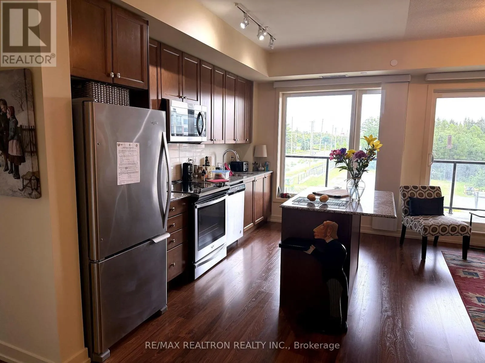 343 - 555 WILLIAM GRAHAM DRIVE
