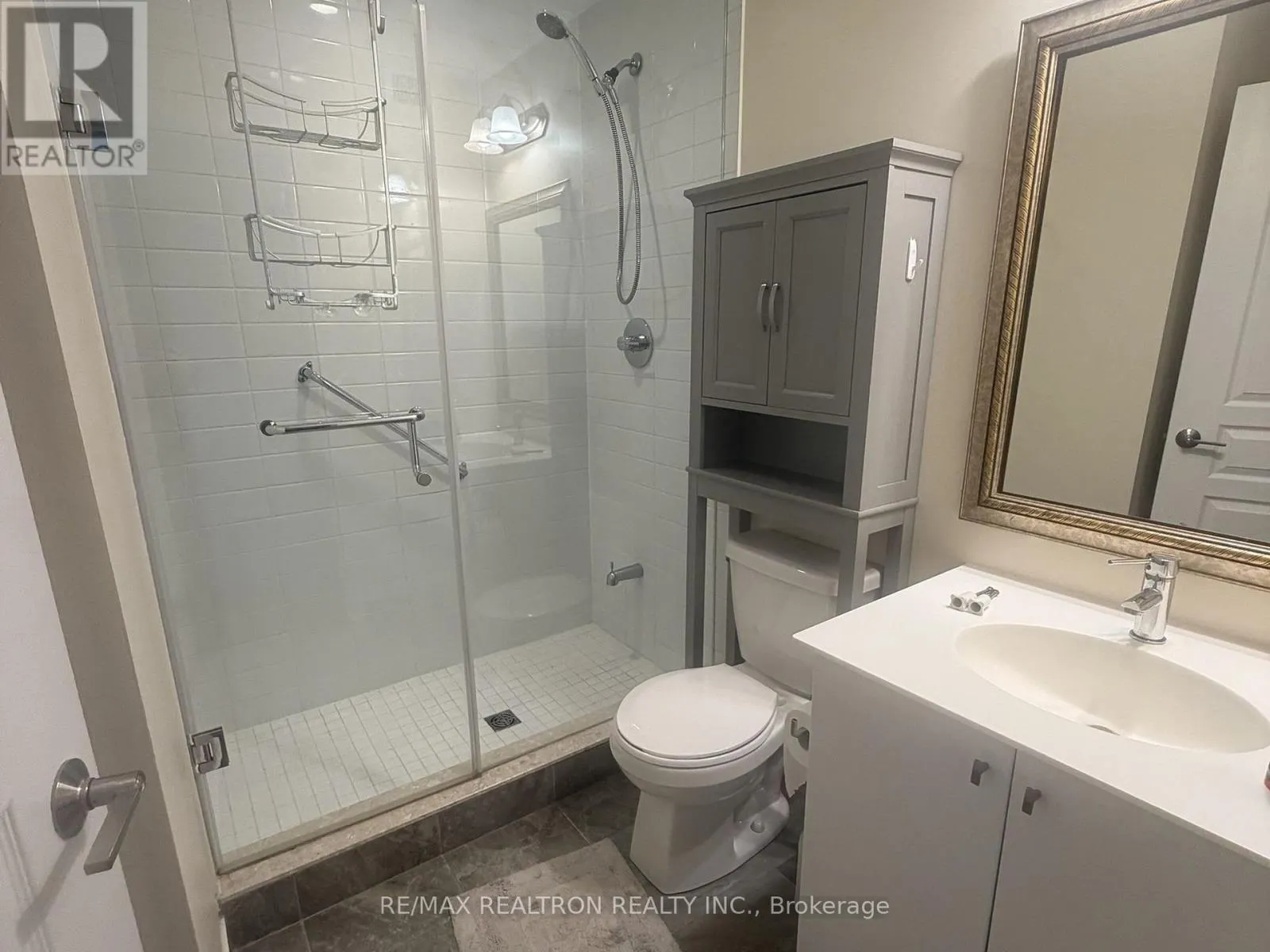 343 - 555 WILLIAM GRAHAM DRIVE