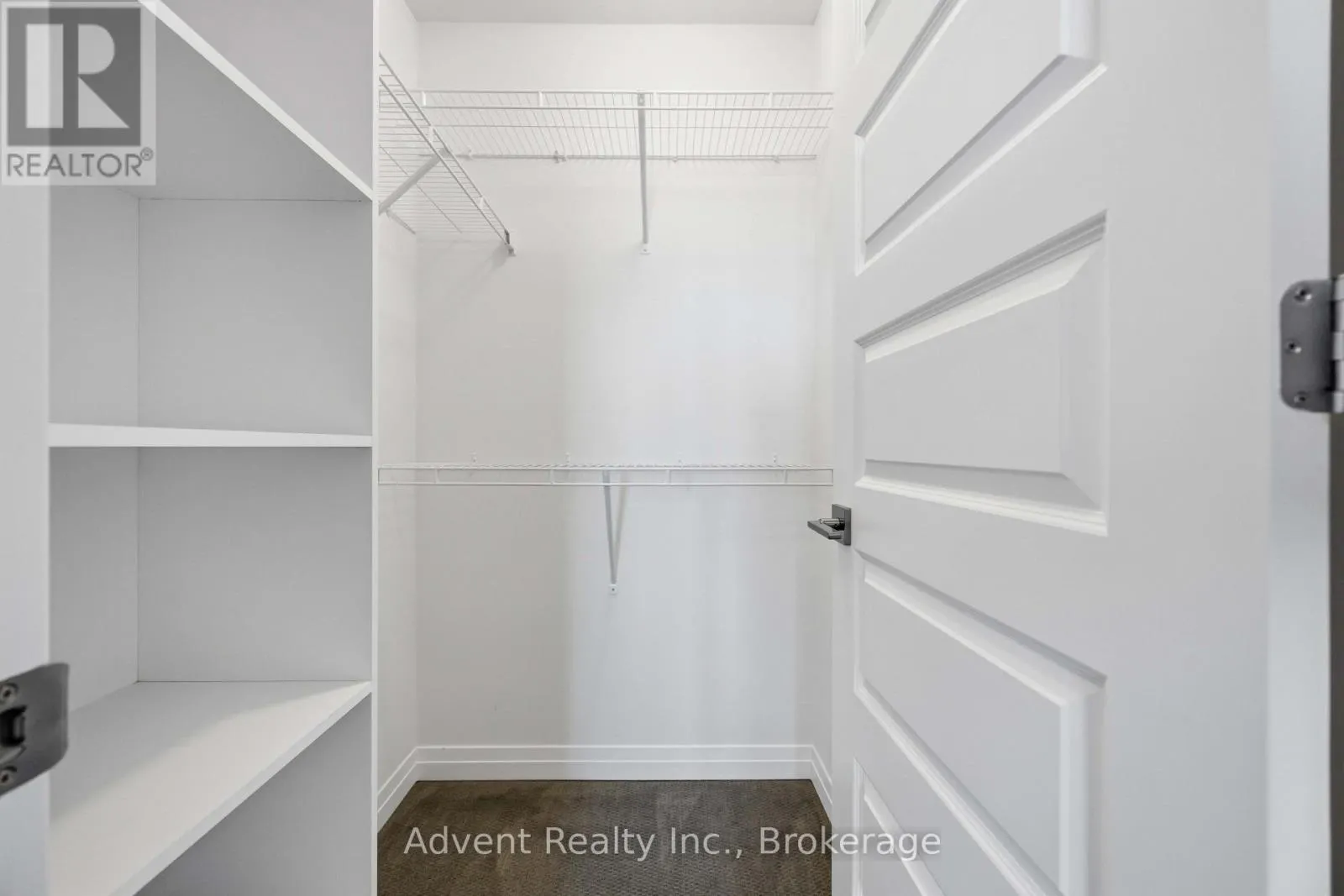 113 - 58 ADAM SELLERS STREET