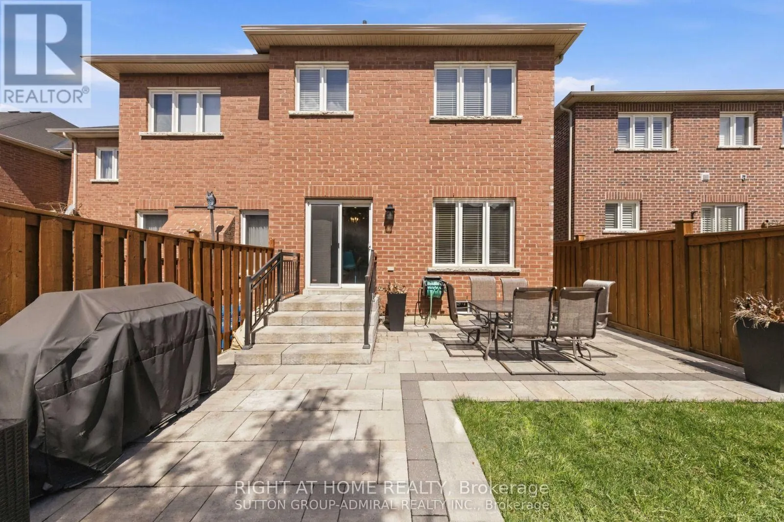 8 NAPANEE STREET