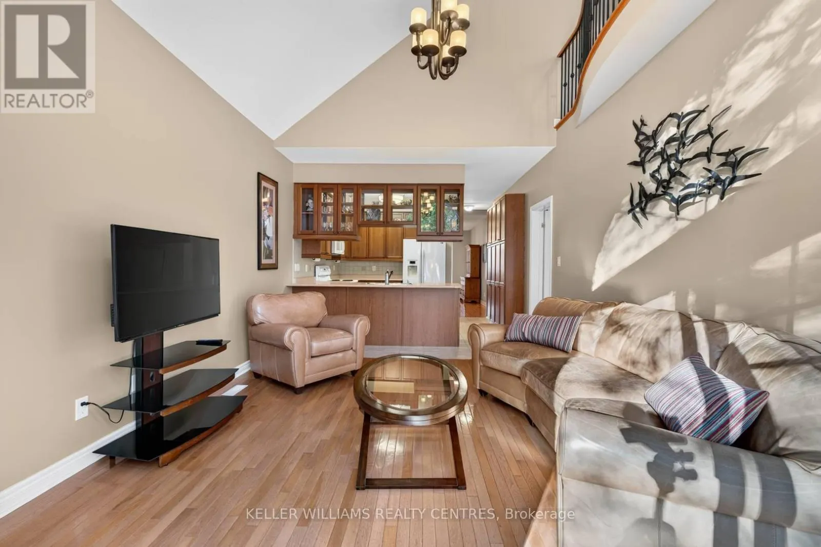 35 - 642 TAPESTRY LANE