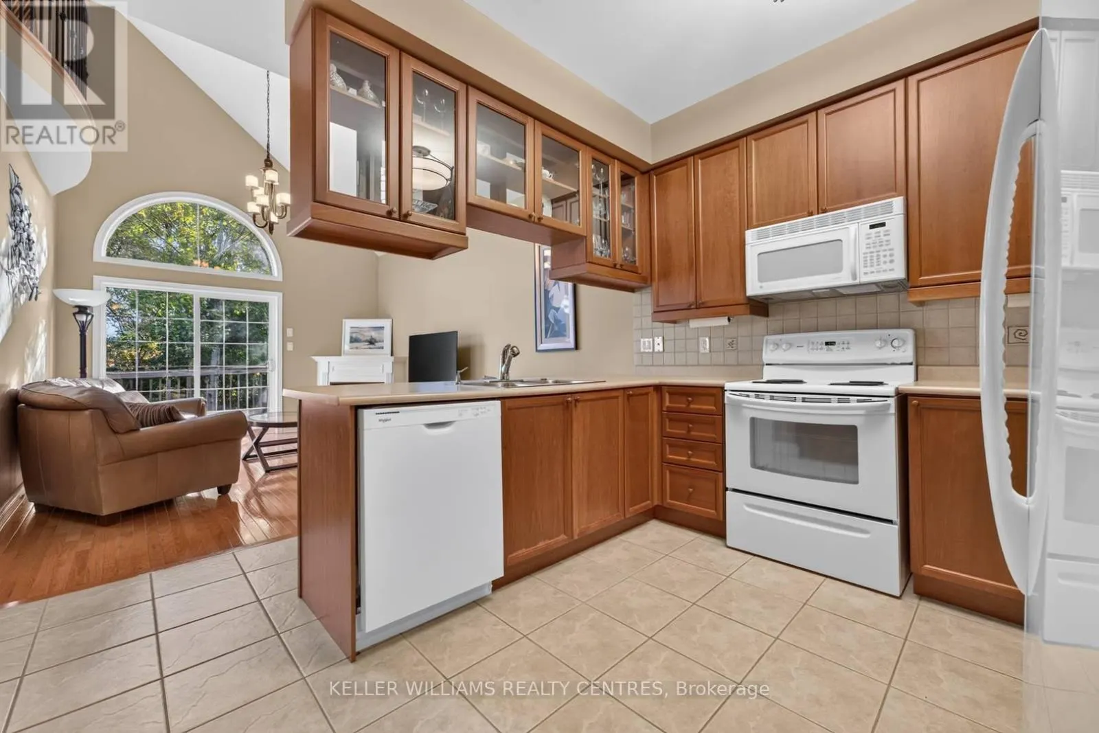 35 - 642 TAPESTRY LANE