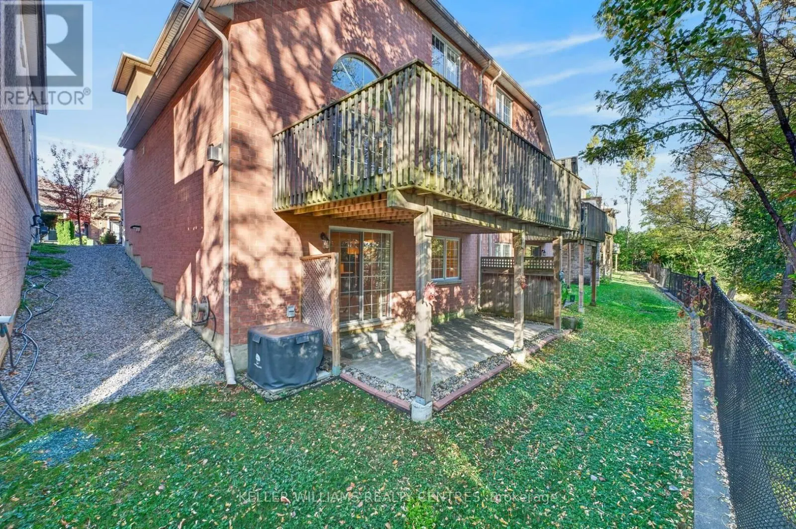 35 - 642 TAPESTRY LANE