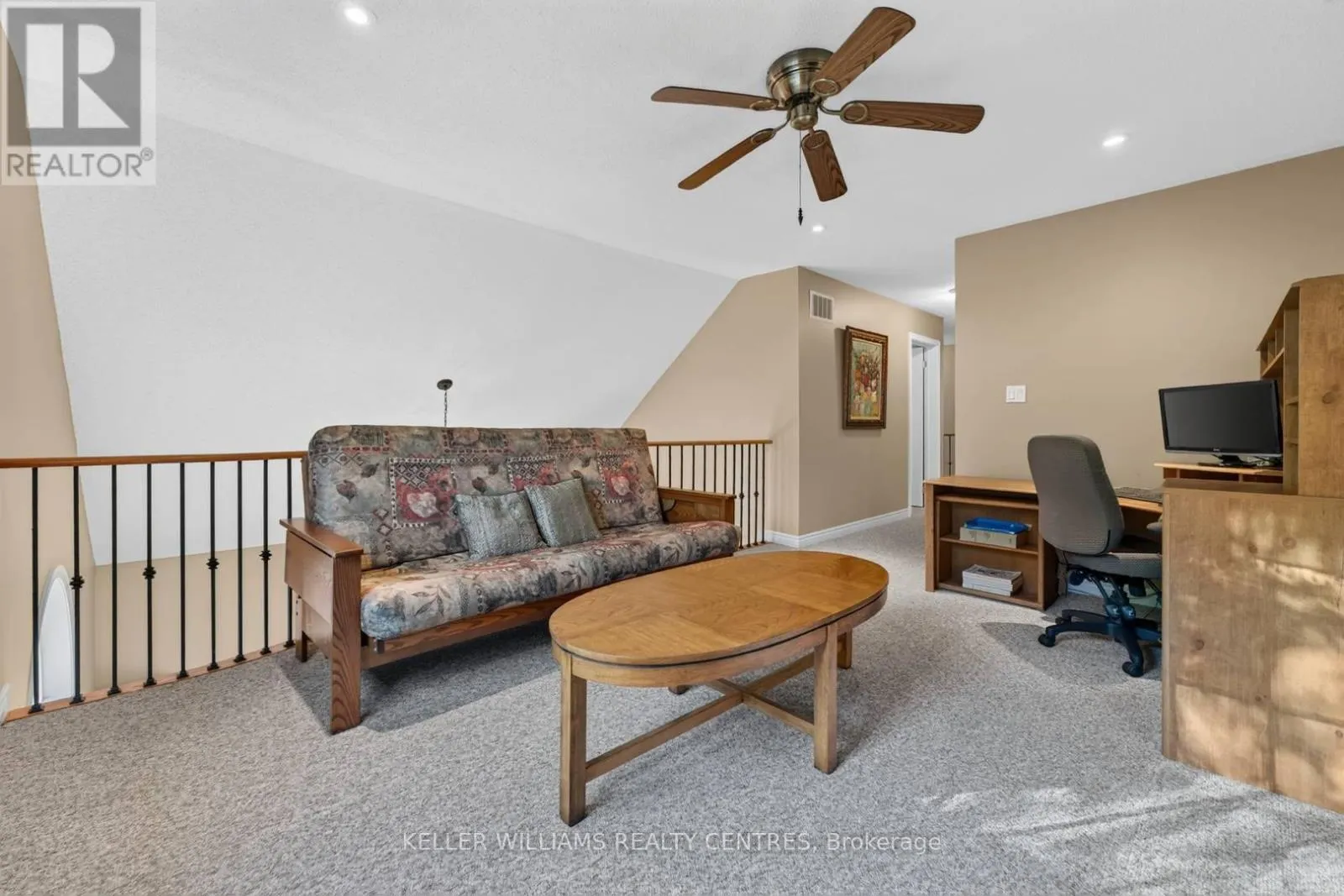 35 - 642 TAPESTRY LANE